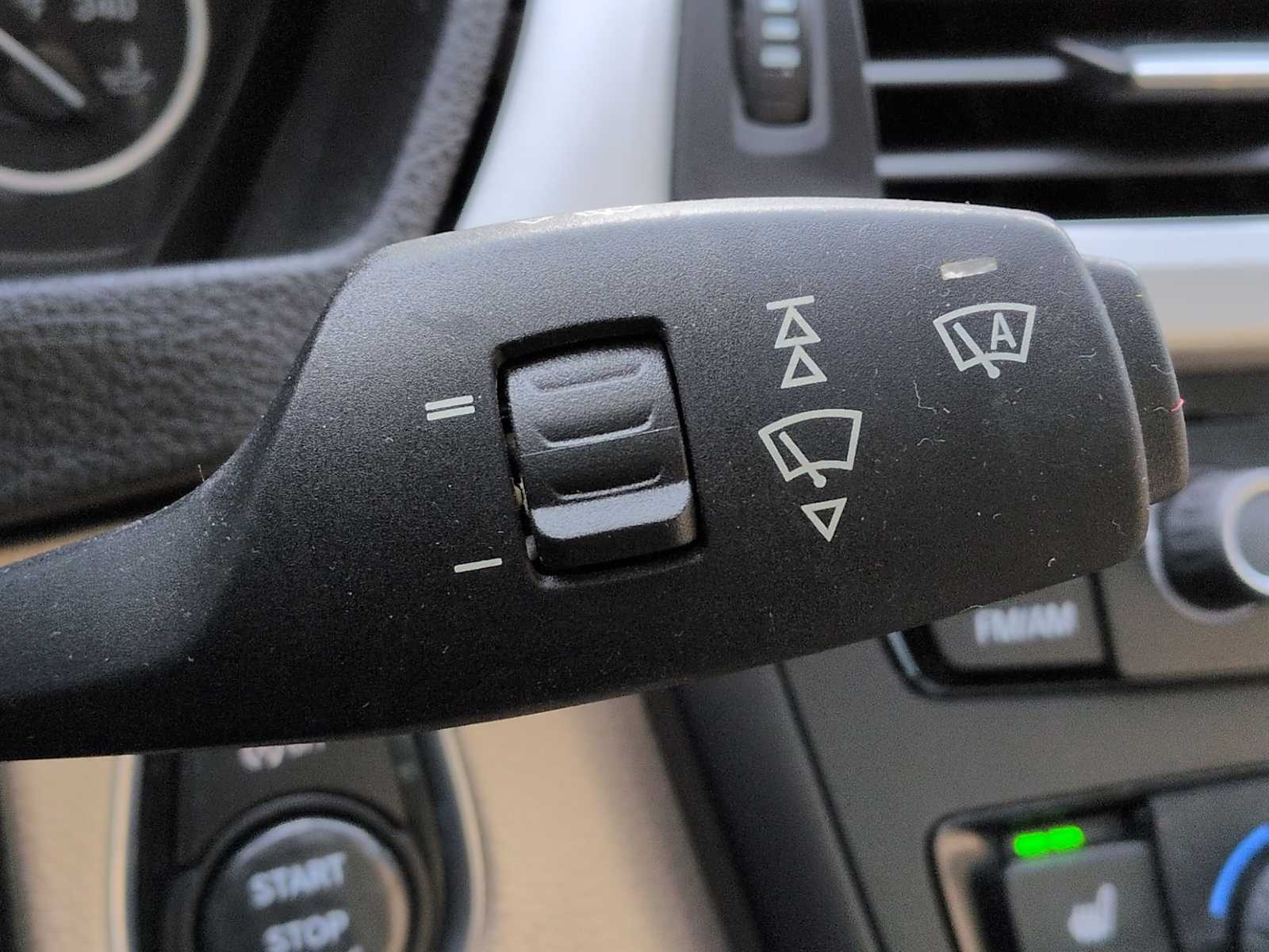 Thumbnail: 2013 BMW 3 Series - 27