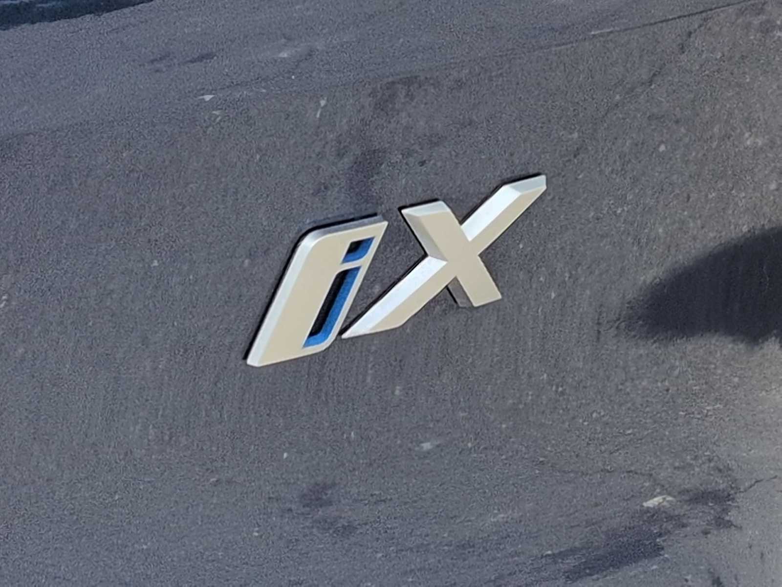 Thumbnail: 2025 BMW iX - 13