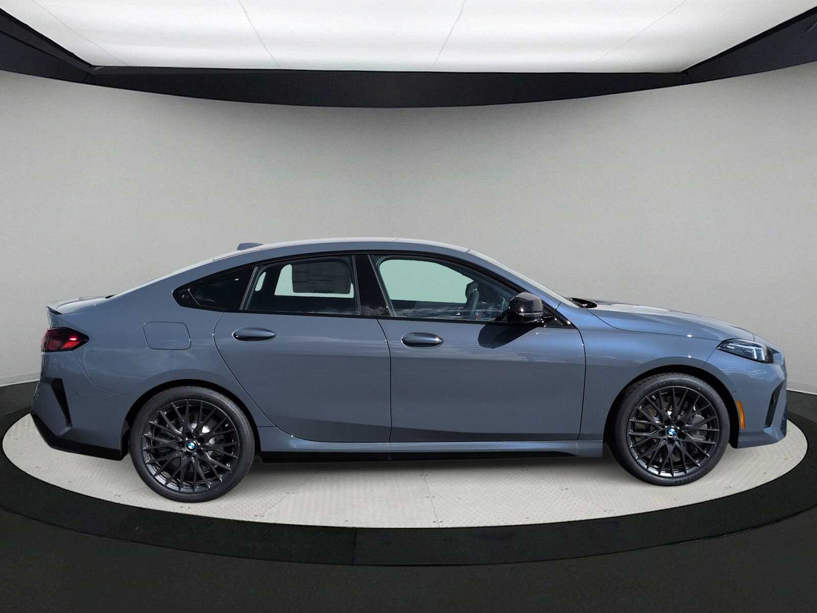 Thumbnail: 2026 BMW 2 Series - 9
