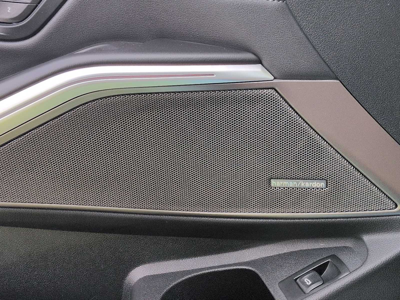 Thumbnail: 2023 BMW M3 - 31