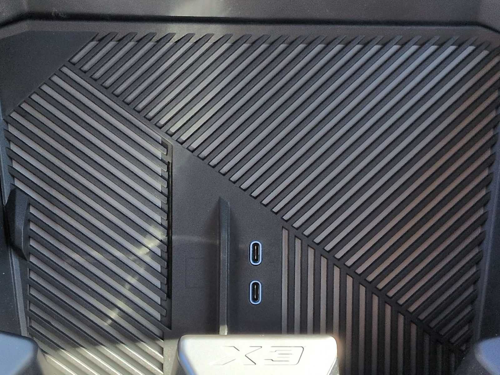 Thumbnail: 2026 BMW X3 - 33