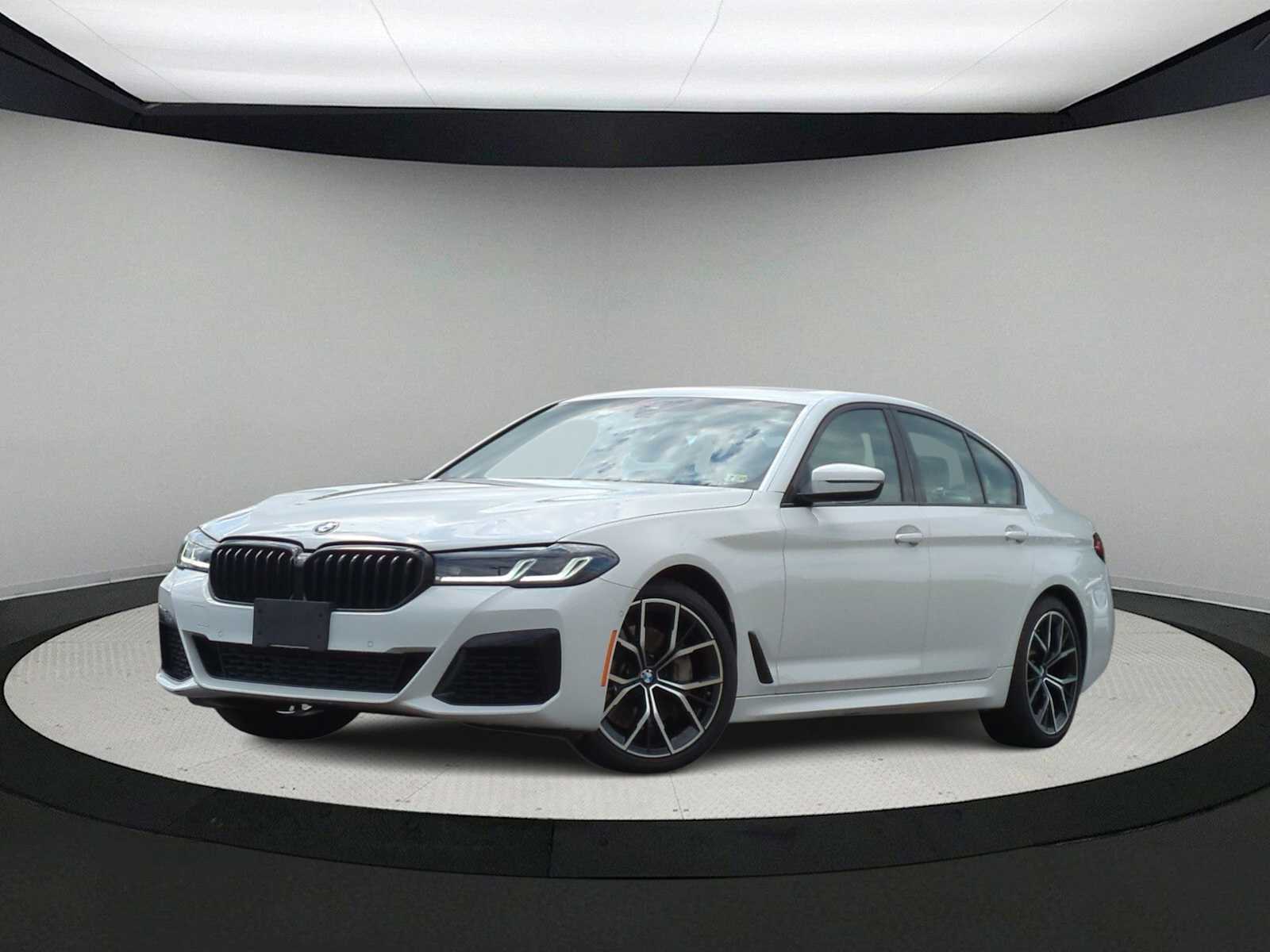 Thumbnail: 2022 BMW 5 Series - 1
