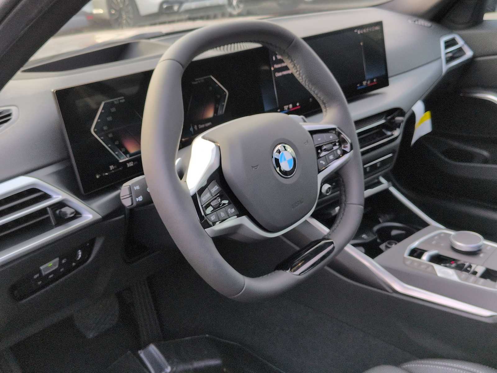 Thumbnail: 2026 BMW 3 Series - 16