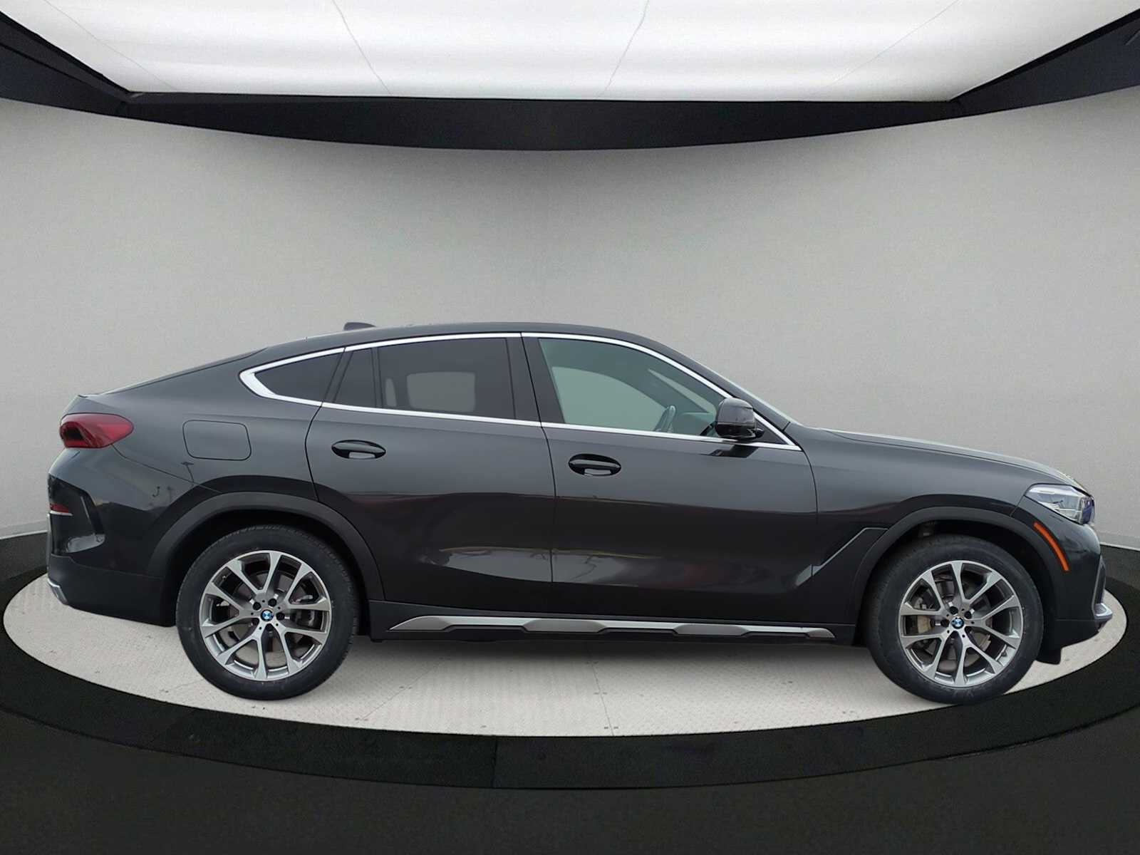 Thumbnail: 2023 BMW X6 - 9