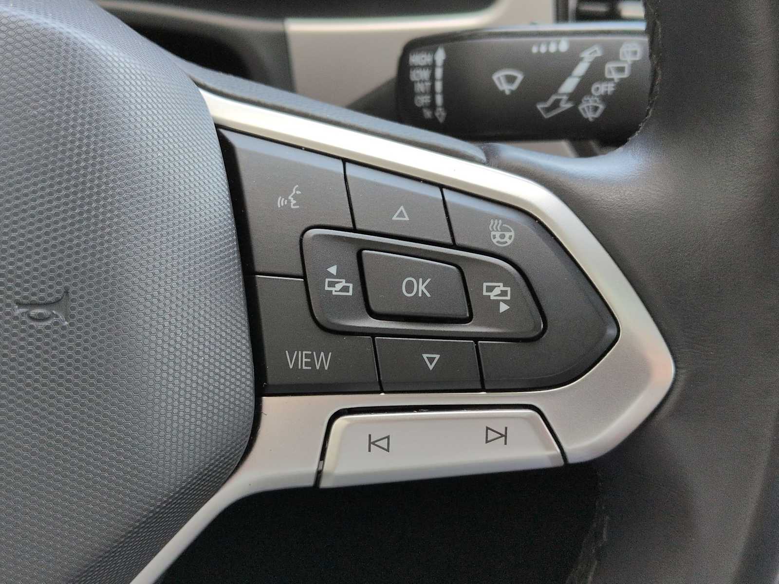 Thumbnail: 2021 Volkswagen Atlas - 27