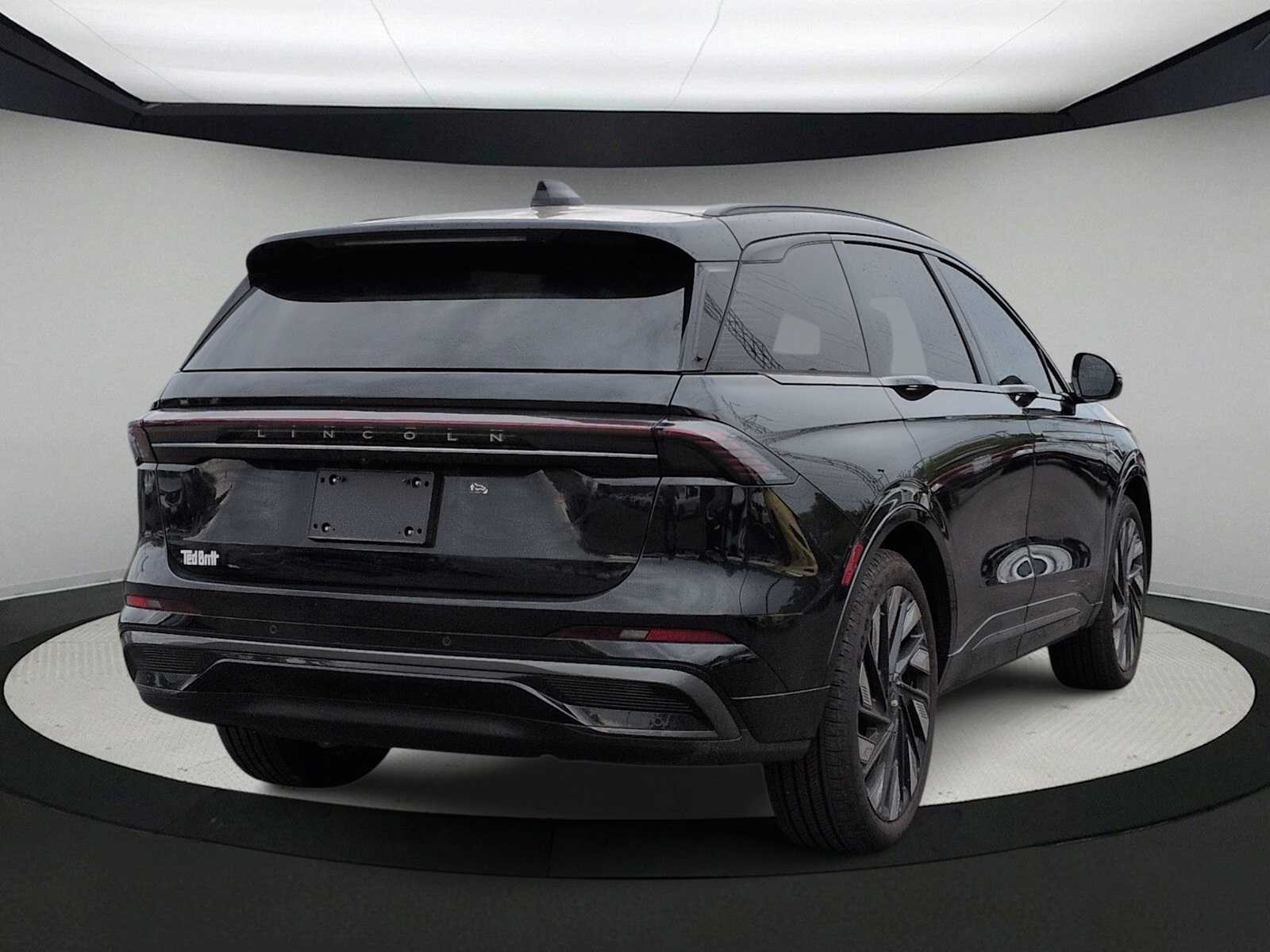 Thumbnail: 2026 Lincoln Nautilus - 8