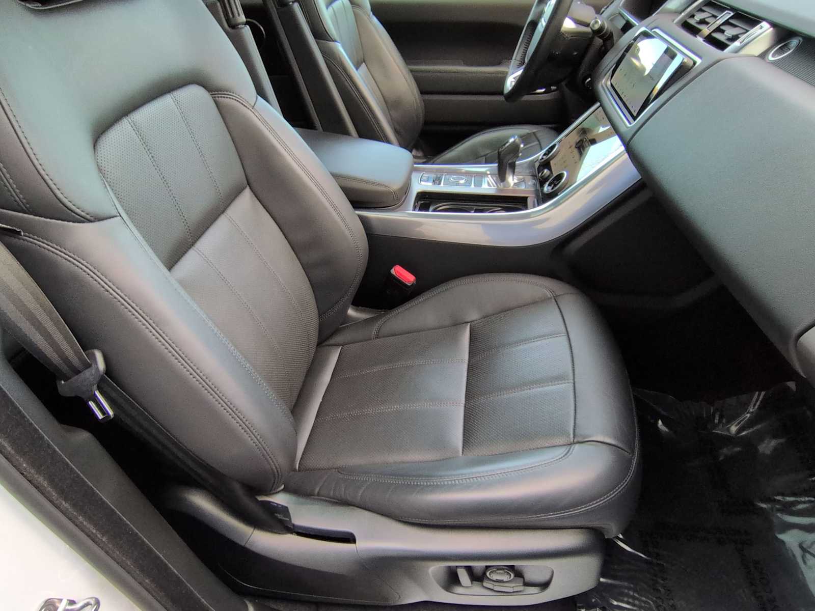 Thumbnail: 2019 Land Rover Range Rover Sport - 24