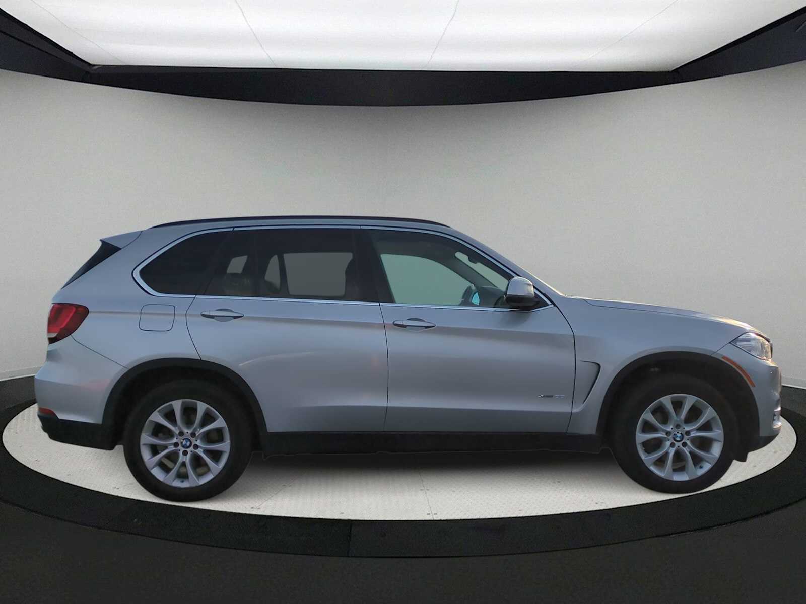 Thumbnail: 2016 BMW X5 - 9