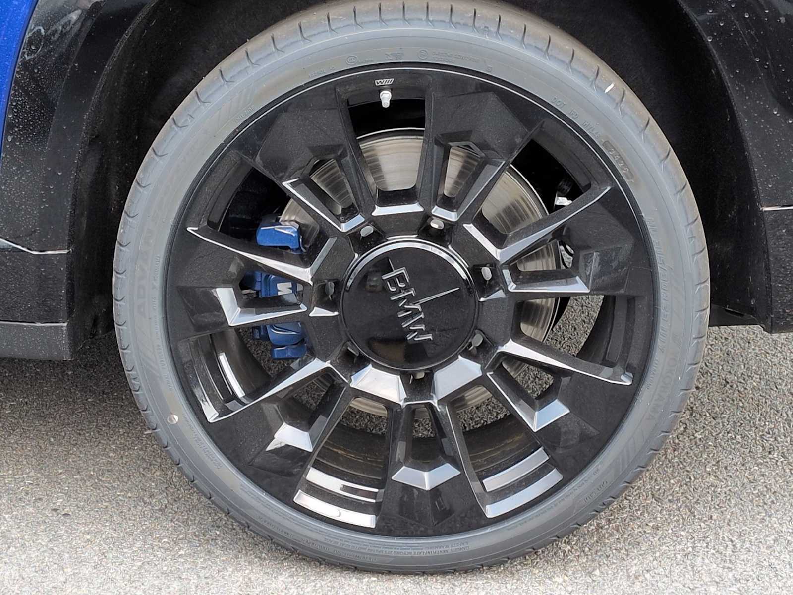 Thumbnail: 2026 BMW XM - 14