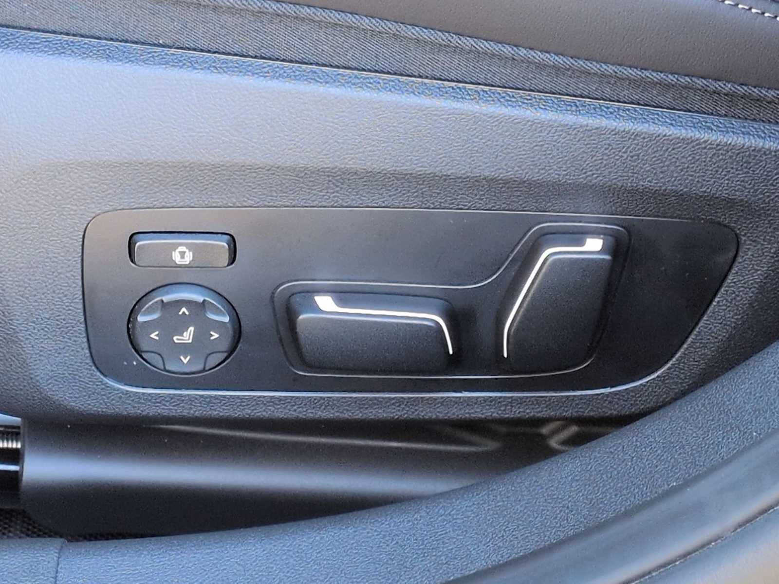 Thumbnail: 2024 BMW M3 - 18