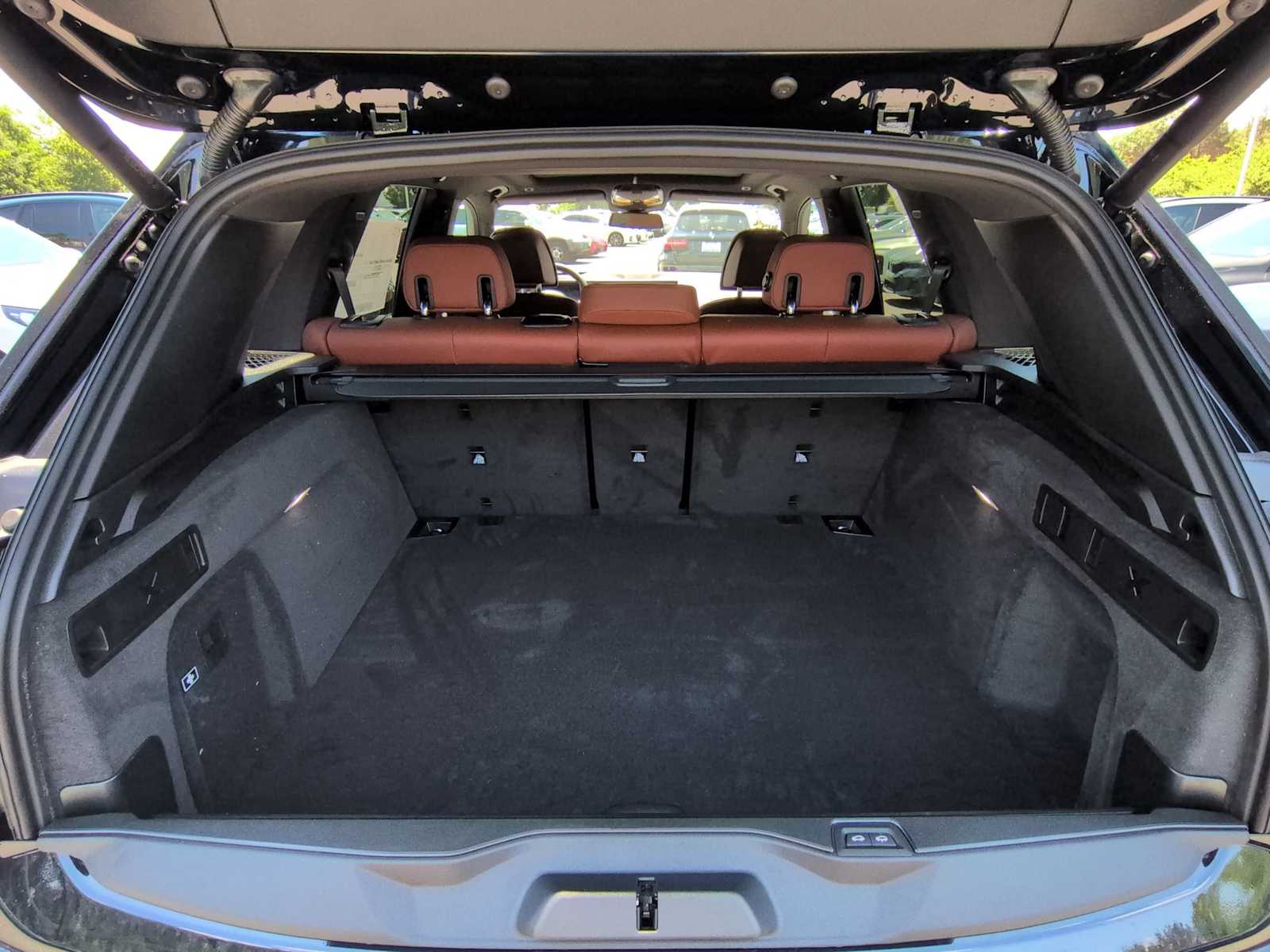 Thumbnail: 2026 BMW X5 - 37
