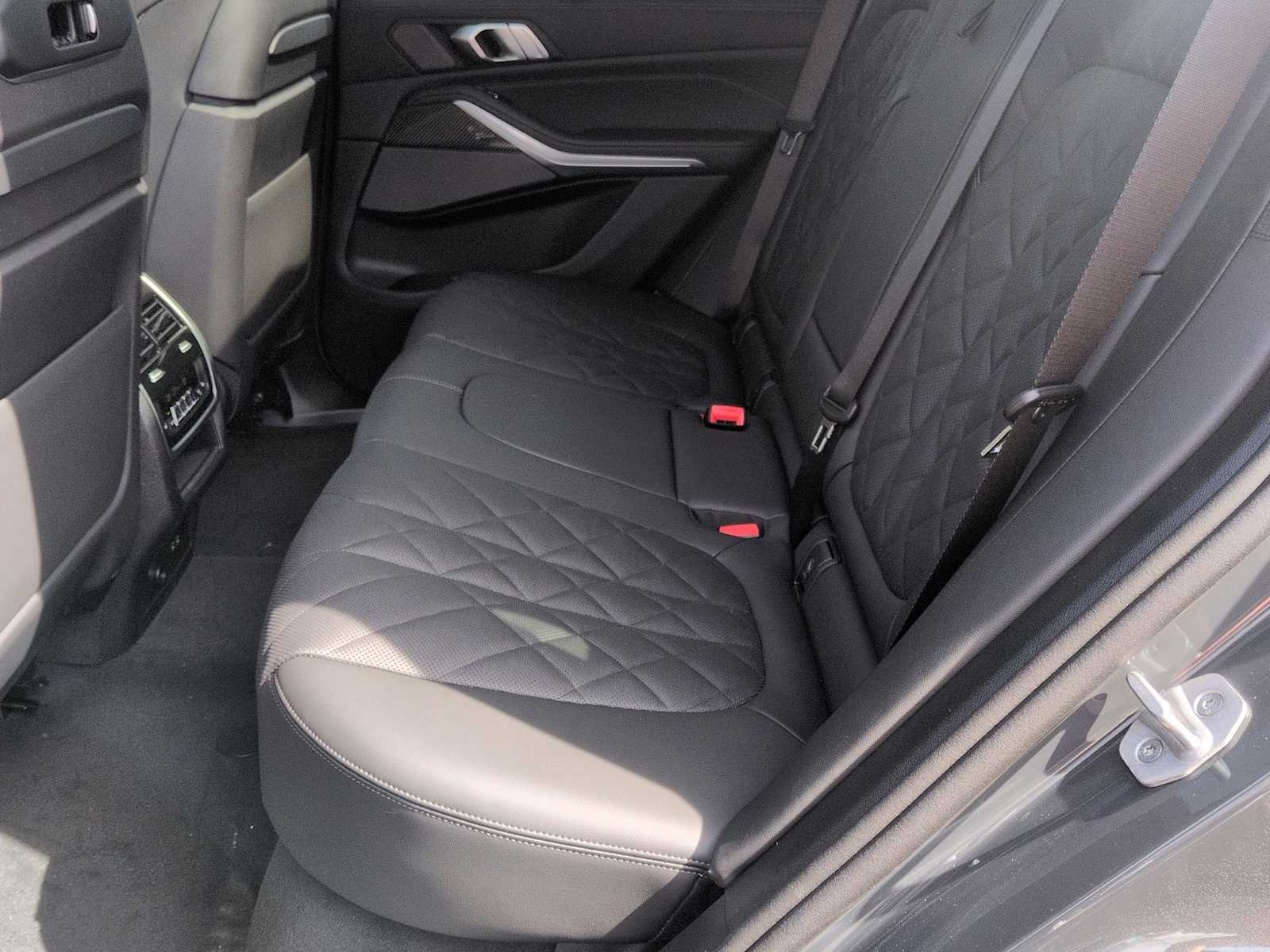 Thumbnail: 2026 BMW X5 - 20
