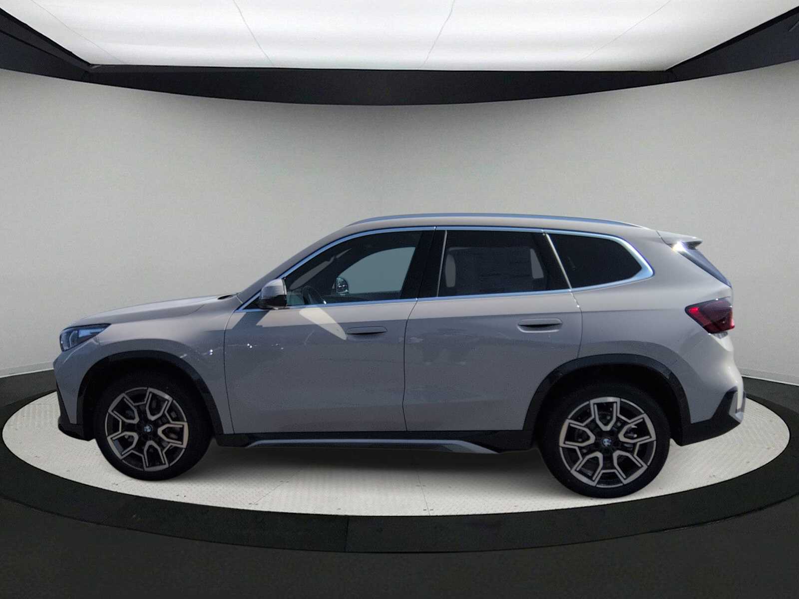 Thumbnail: 2026 BMW X1 - 5