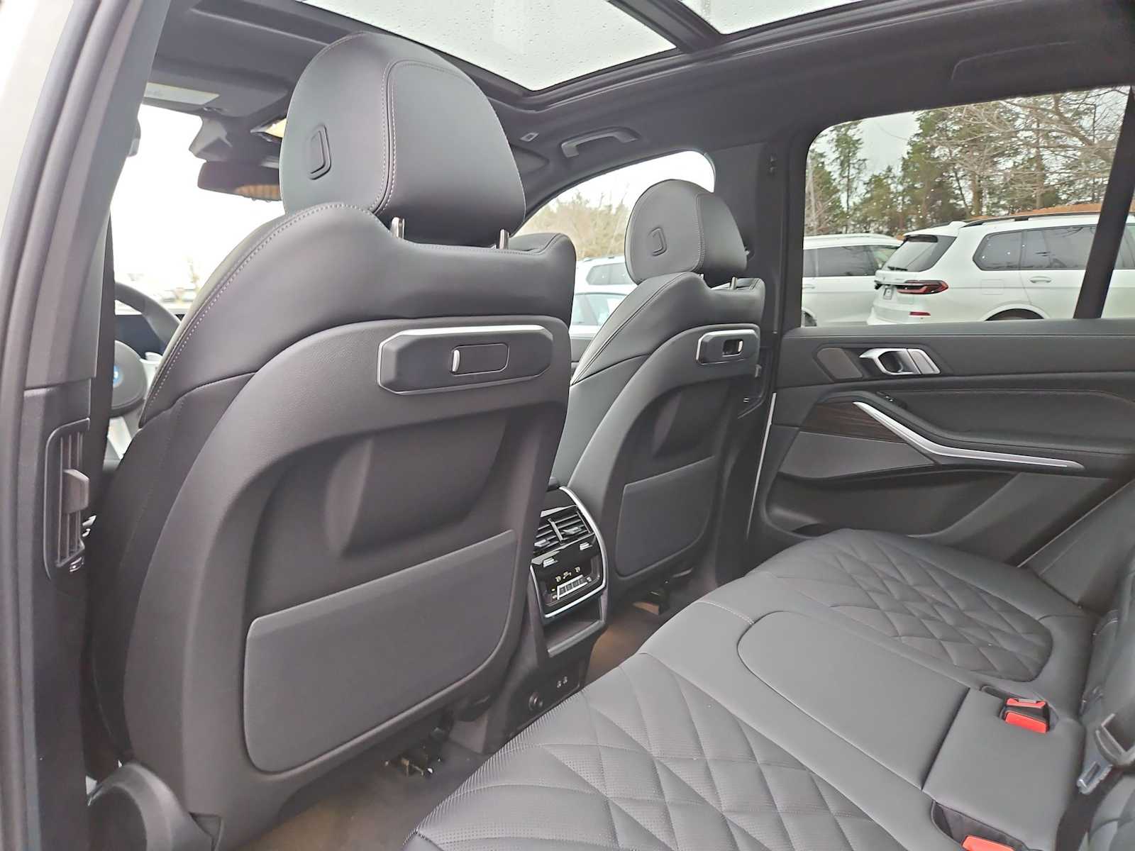 Thumbnail: 2026 BMW X5 - 19