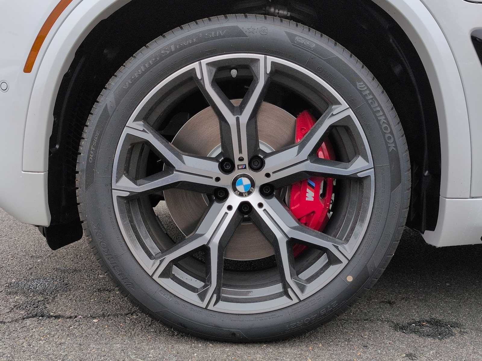 Thumbnail: 2026 BMW X5 - 14