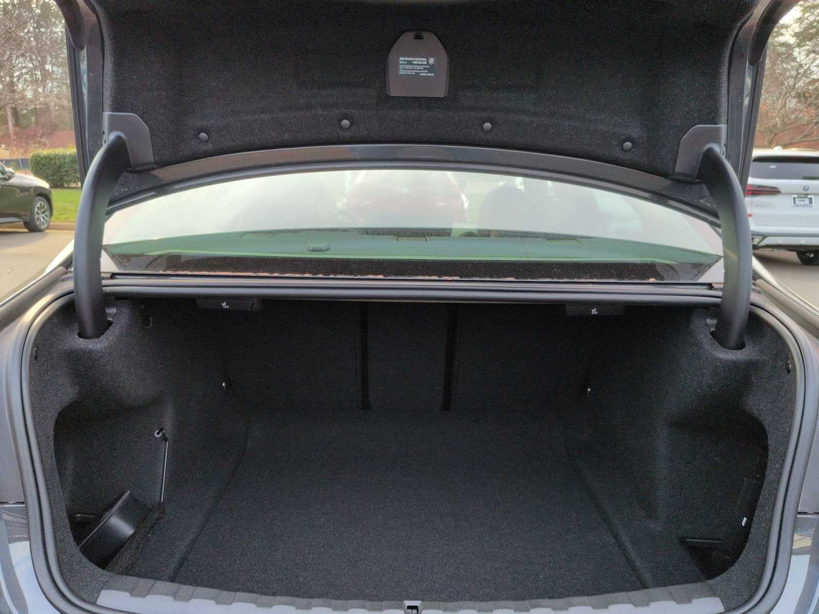 Thumbnail: 2026 BMW 3 Series - 37