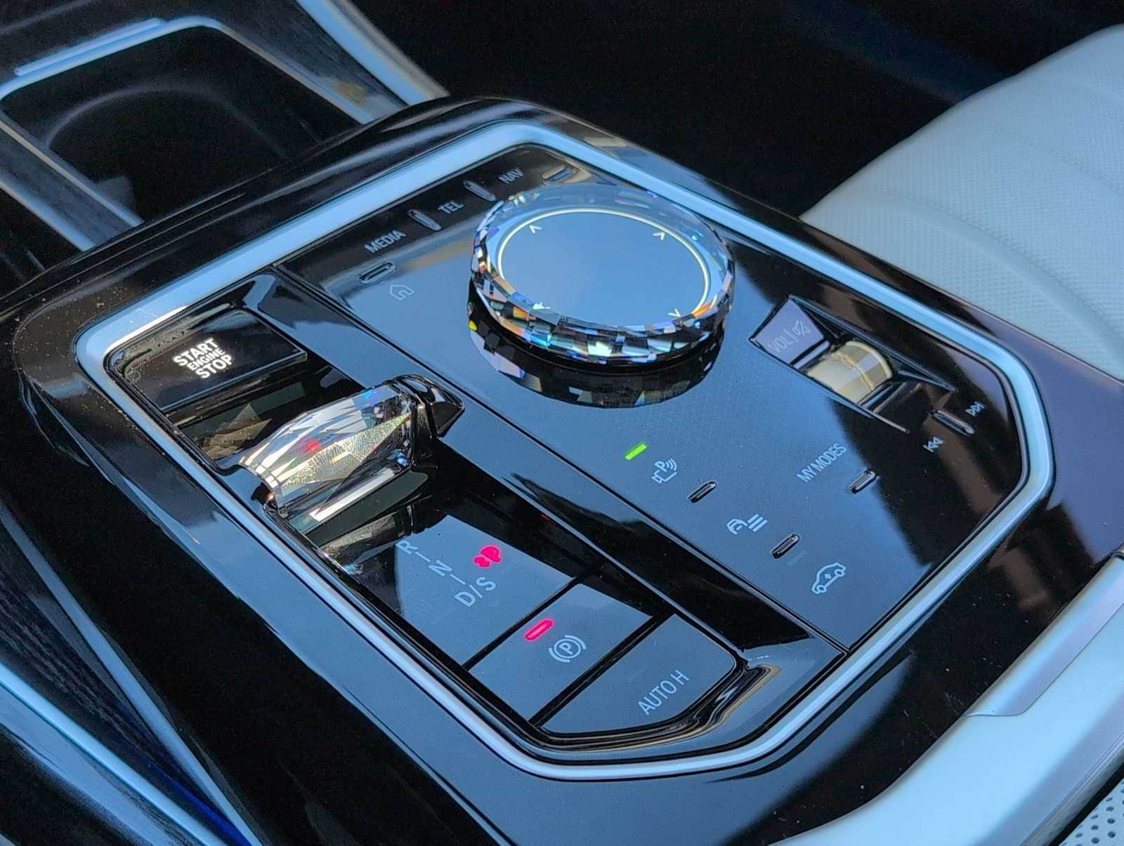 Thumbnail: 2026 BMW 7 Series - 33