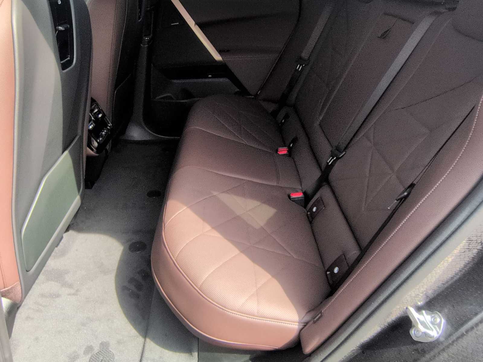 Thumbnail: 2026 BMW iX - 20