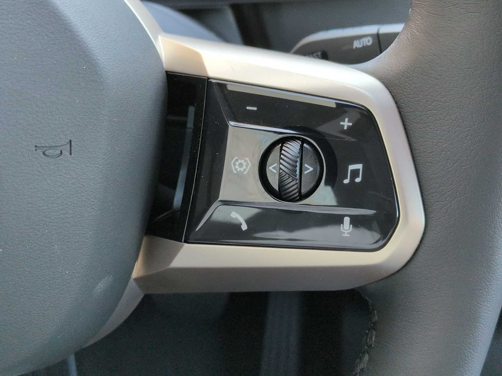 Thumbnail: 2026 BMW iX - 26