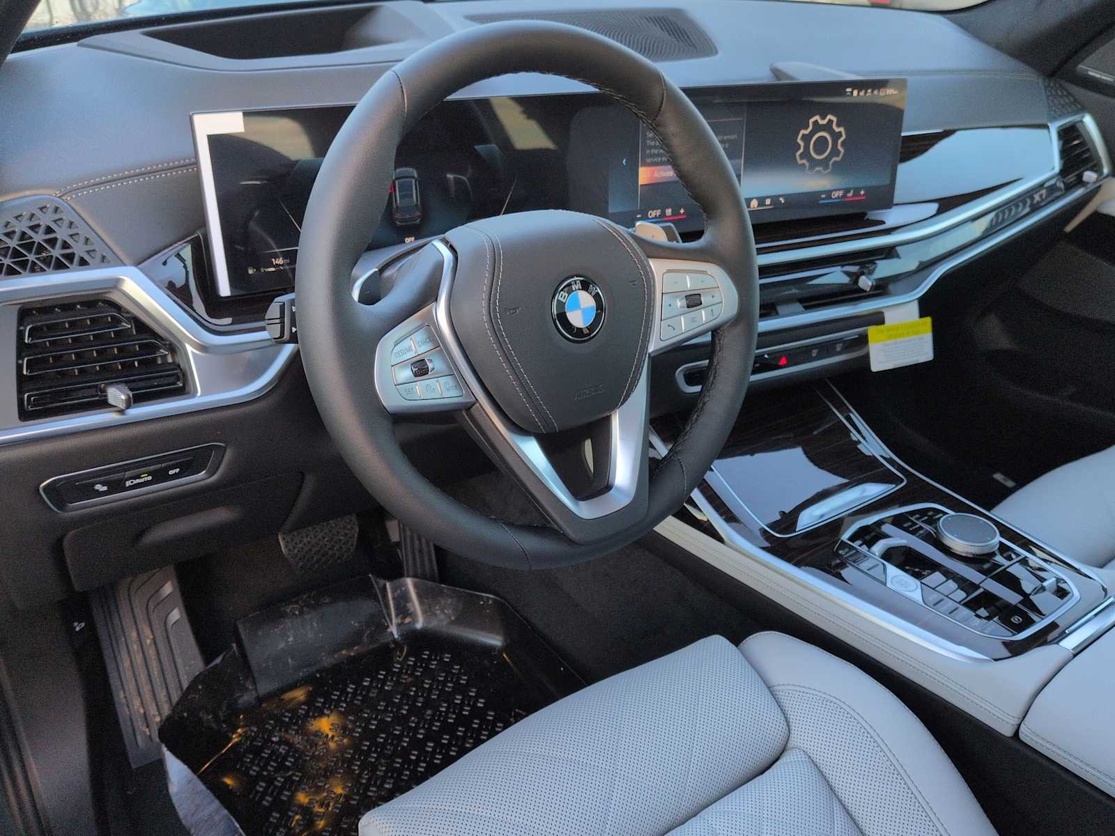 Thumbnail: 2026 BMW X7 - 10