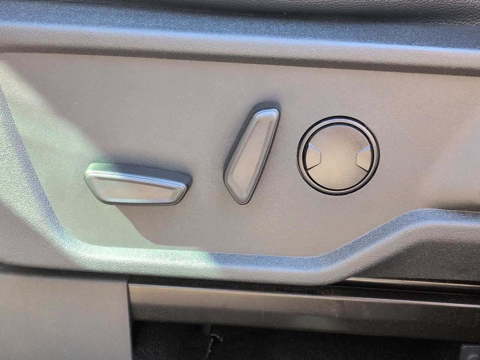 Thumbnail: 2022 Ford Bronco - 18