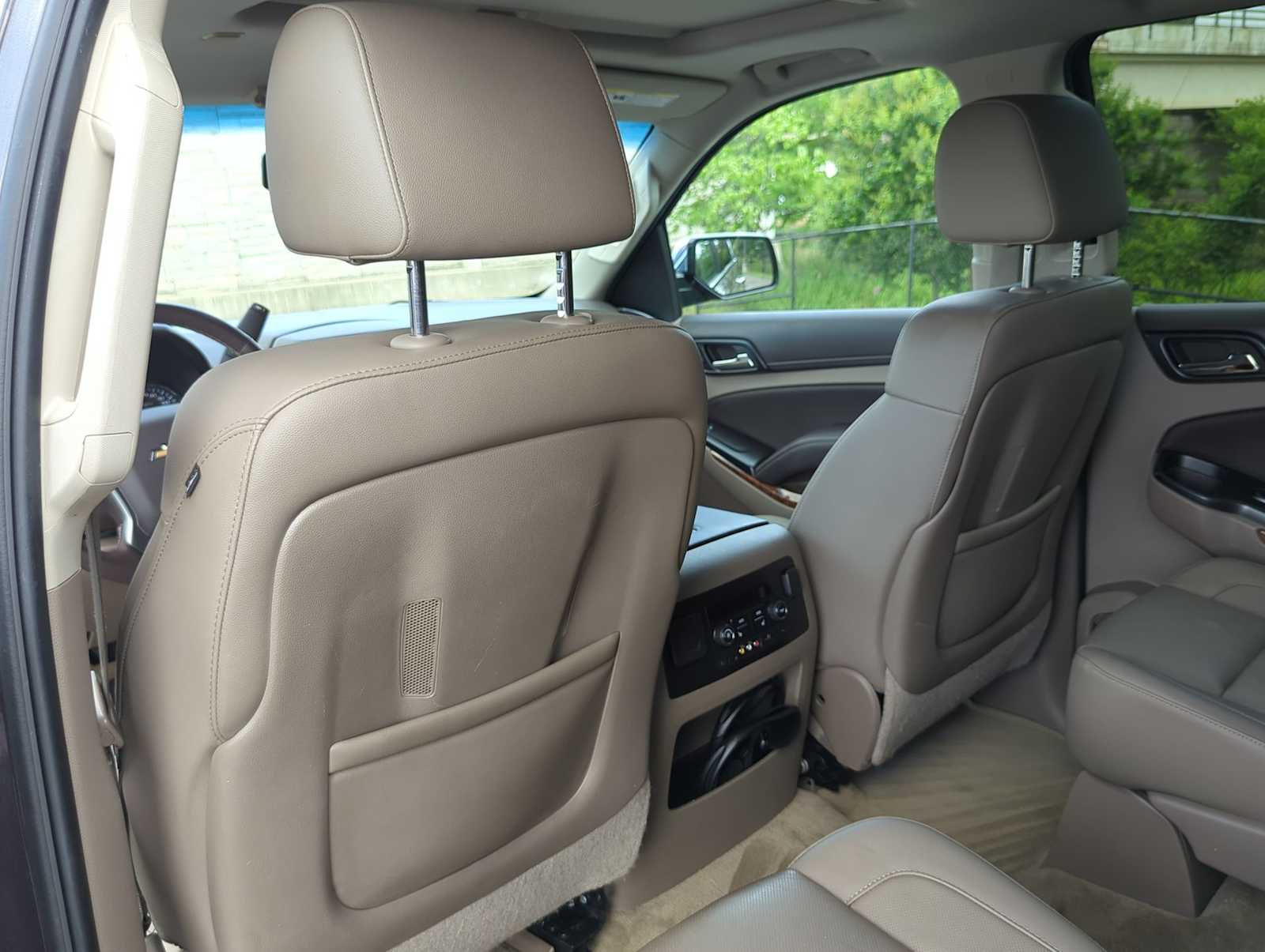 Thumbnail: 2015 Chevrolet Tahoe - 19
