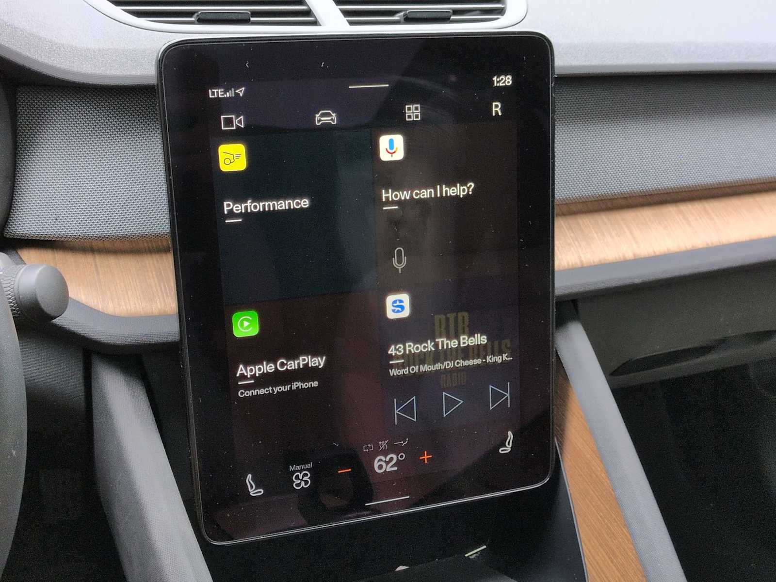 Thumbnail: 2022 Polestar 2 - 30