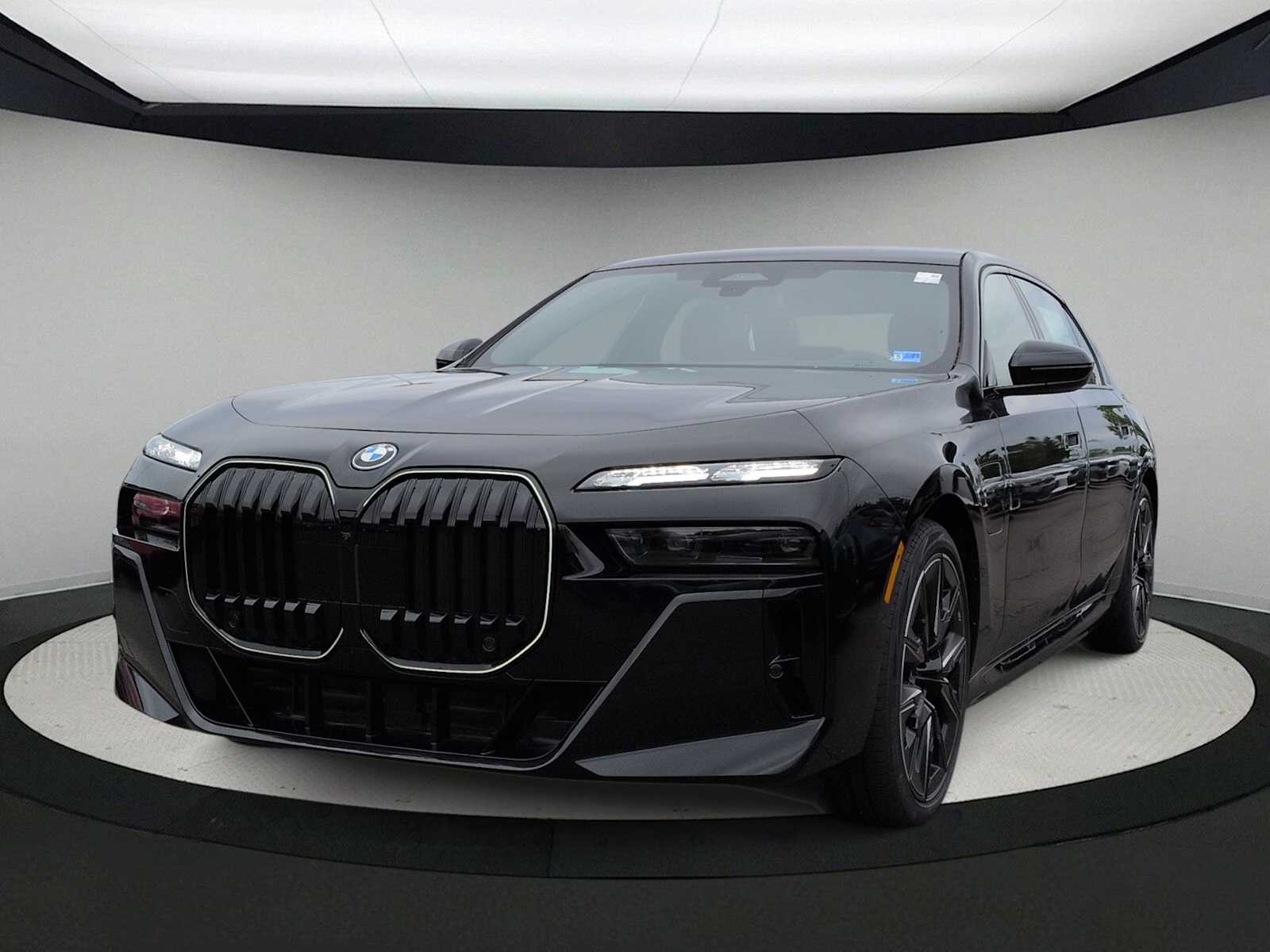Thumbnail: 2026 BMW 7 Series - 4