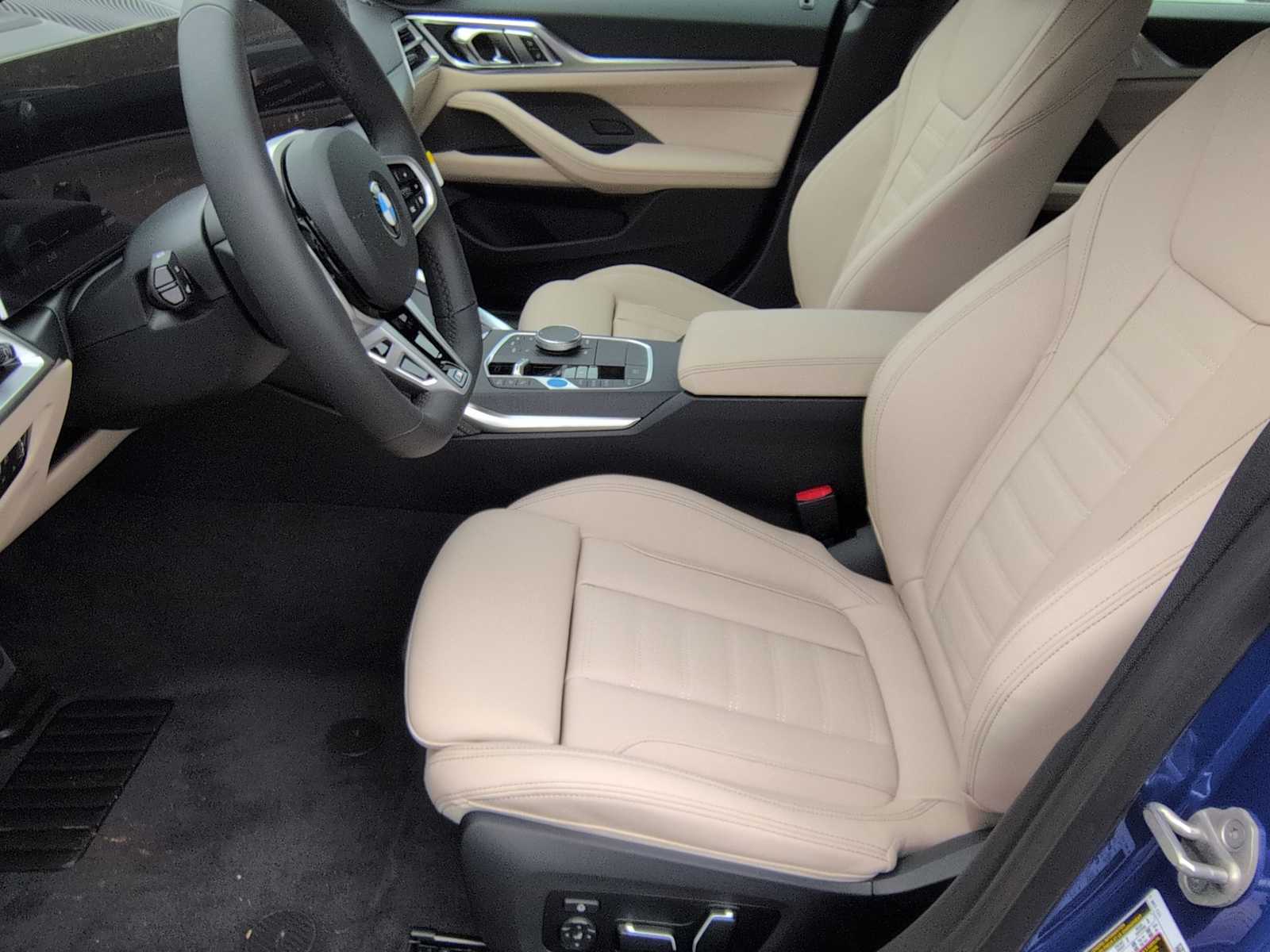 Thumbnail: 2026 BMW i4 - 16