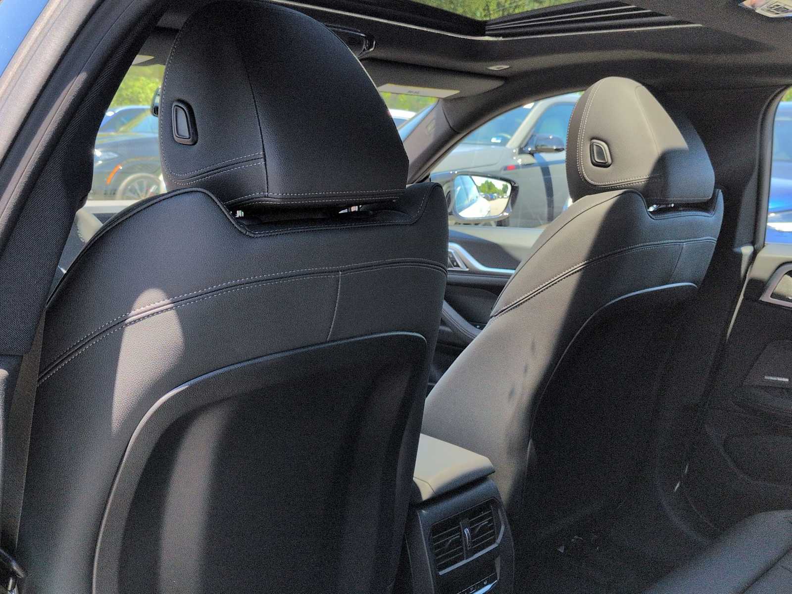 Thumbnail: 2026 BMW i4 - 19