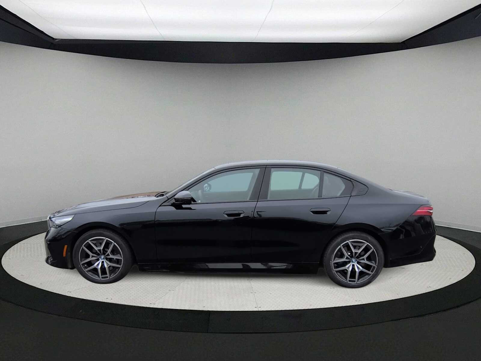 Thumbnail: 2025 BMW i5 - 5