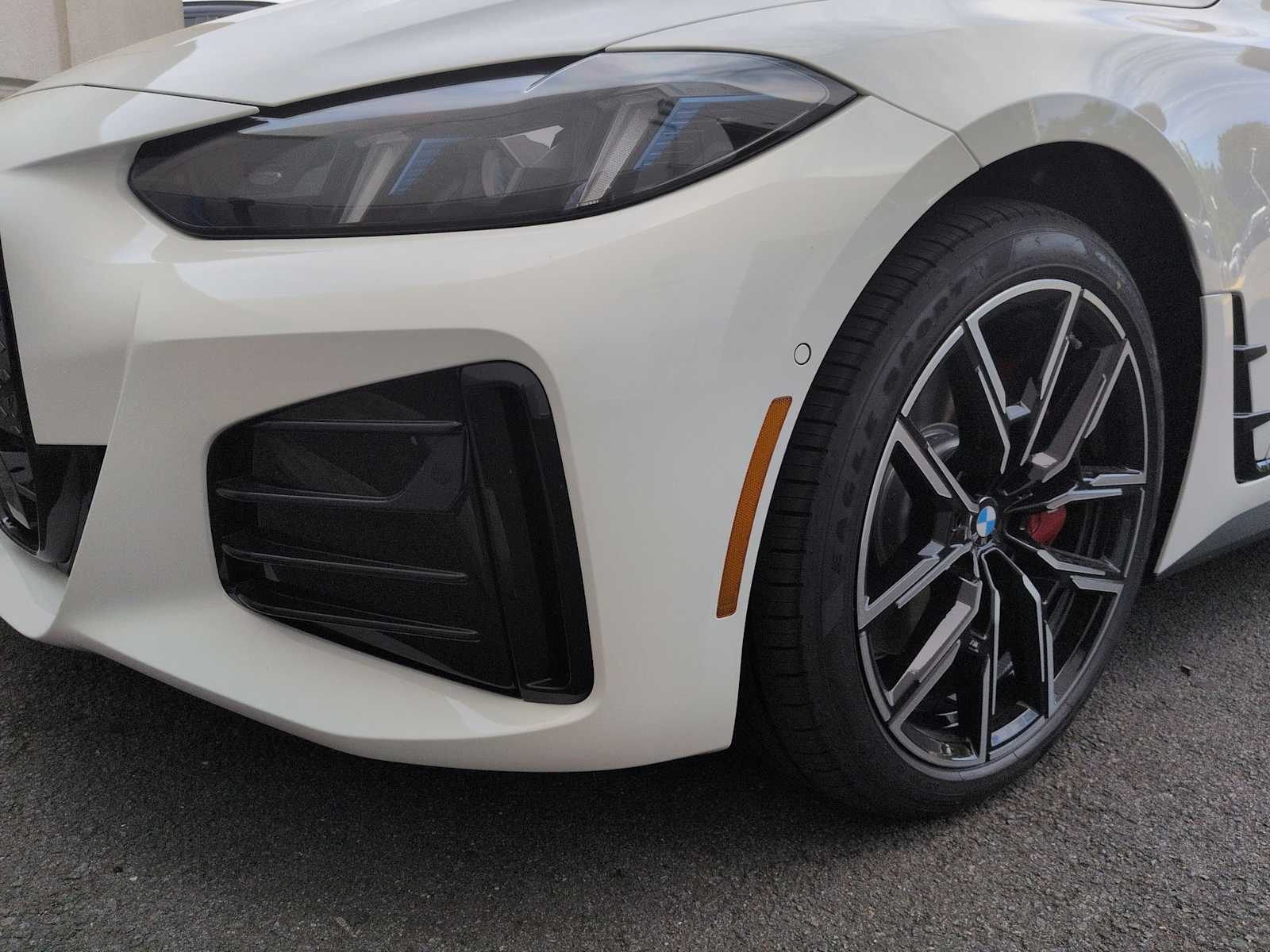 Thumbnail: 2026 BMW i4 - 11