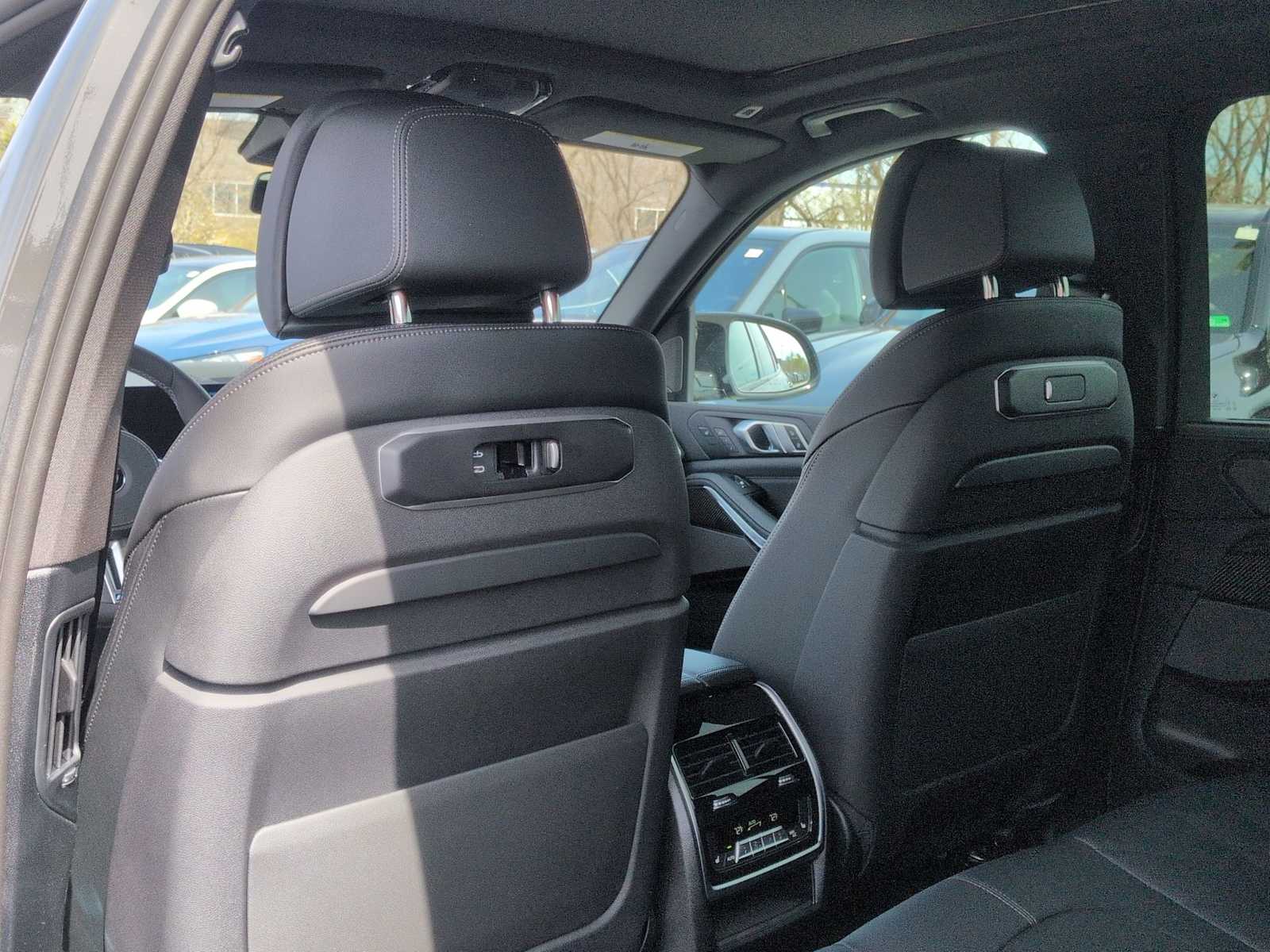 Thumbnail: 2026 BMW X5 - 18