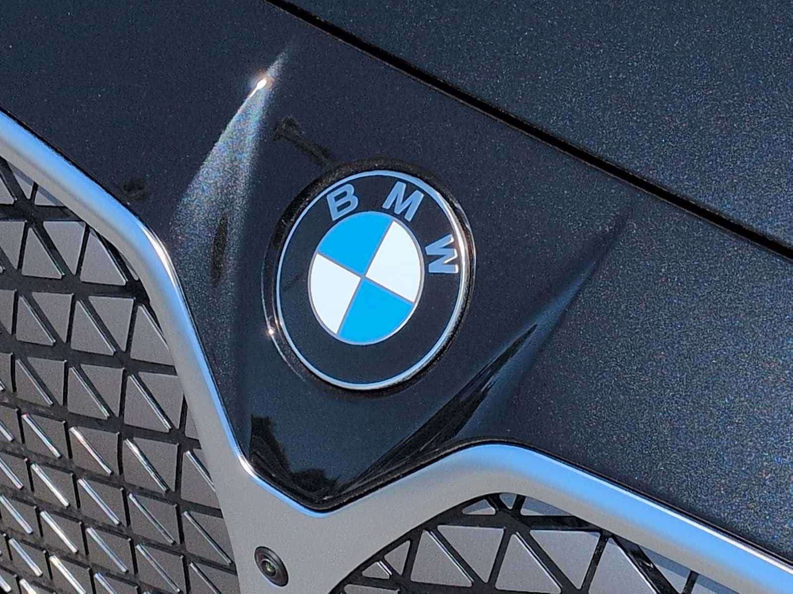 Thumbnail: 2026 BMW i4 - 12