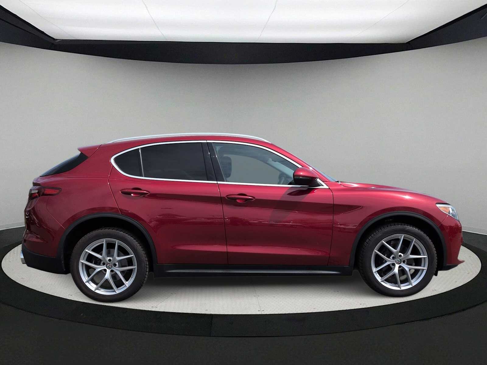 Thumbnail: 2019 Alfa Romeo Stelvio - 9