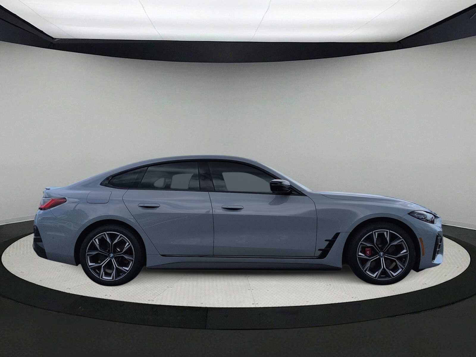 Thumbnail: 2024 BMW i4 - 9