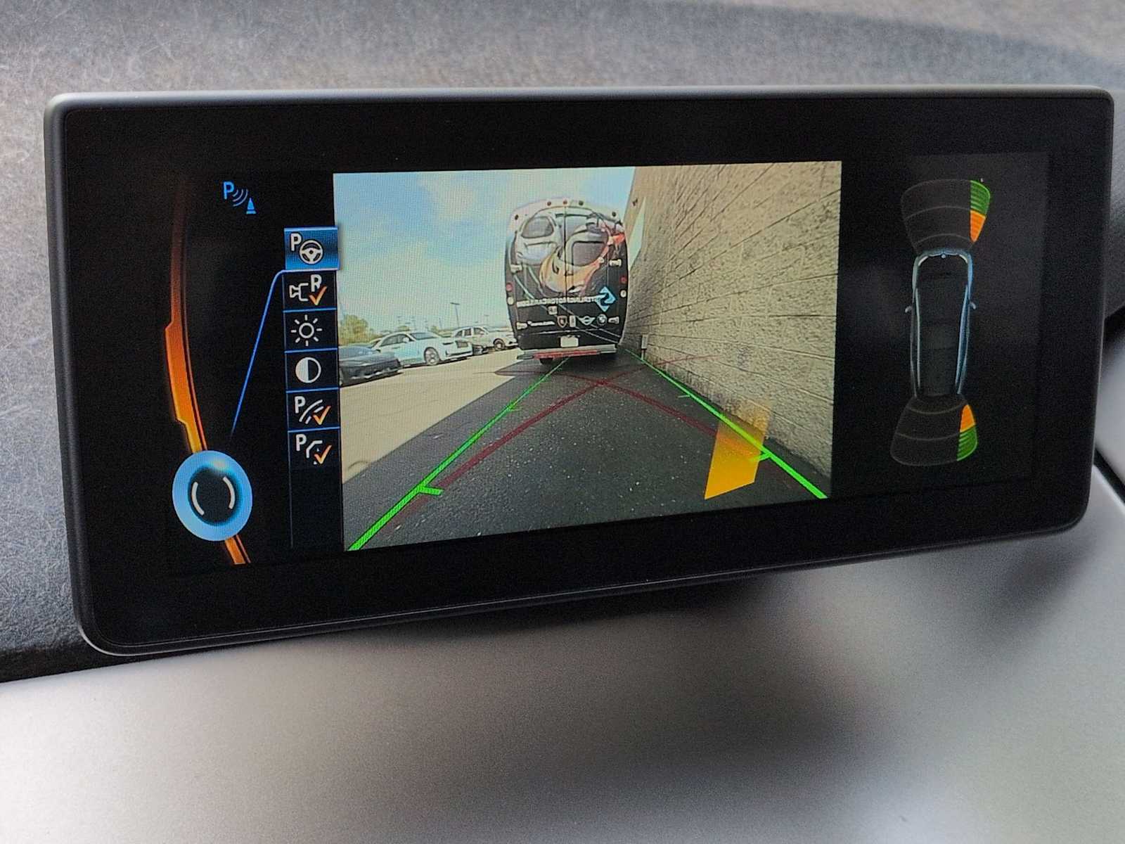 Thumbnail: 2016 BMW i3 - 29