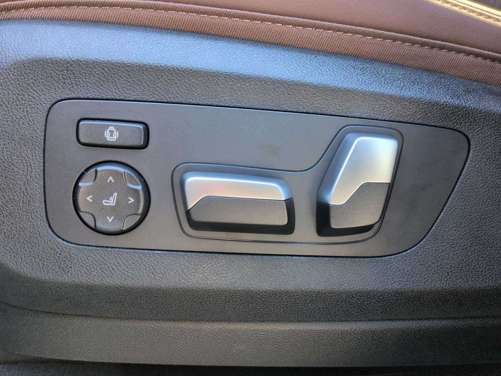 Thumbnail: 2026 BMW X5 - 18