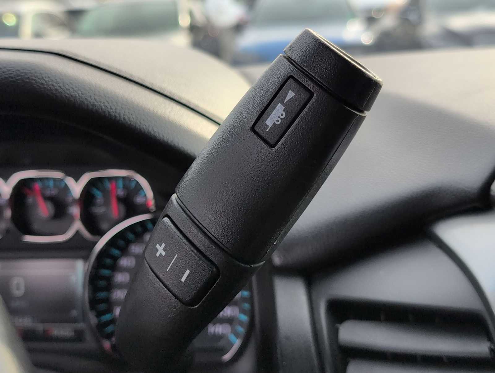 Thumbnail: 2019 Chevrolet Tahoe - 32