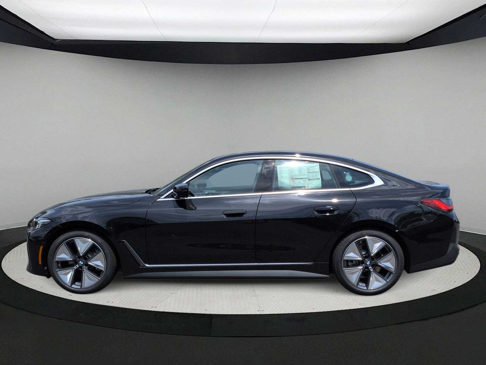 Thumbnail: 2026 BMW i4 - 5