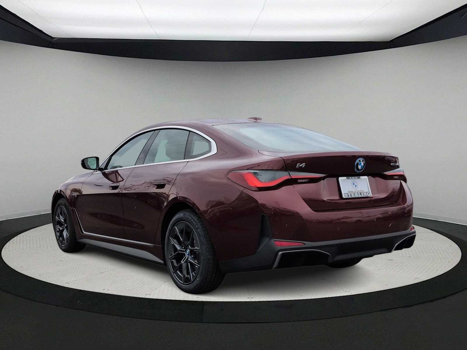Thumbnail: 2023 BMW i4 - 6