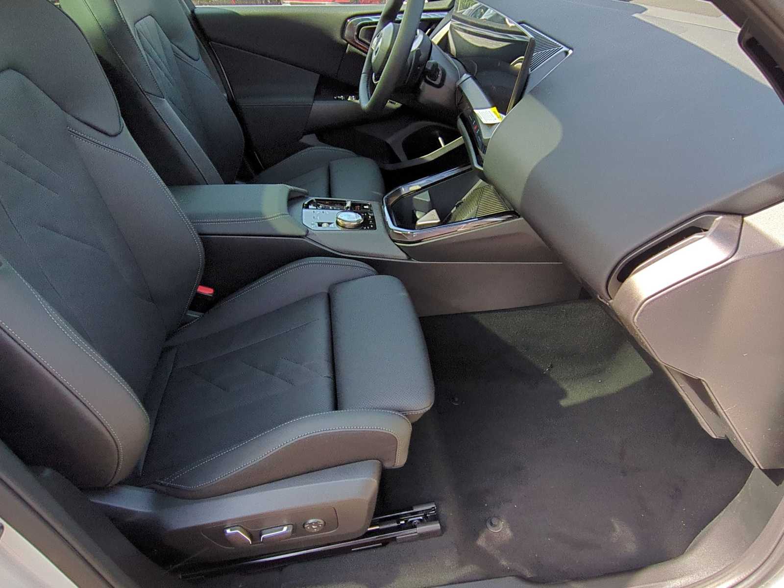 Thumbnail: 2025 BMW X3 - 23