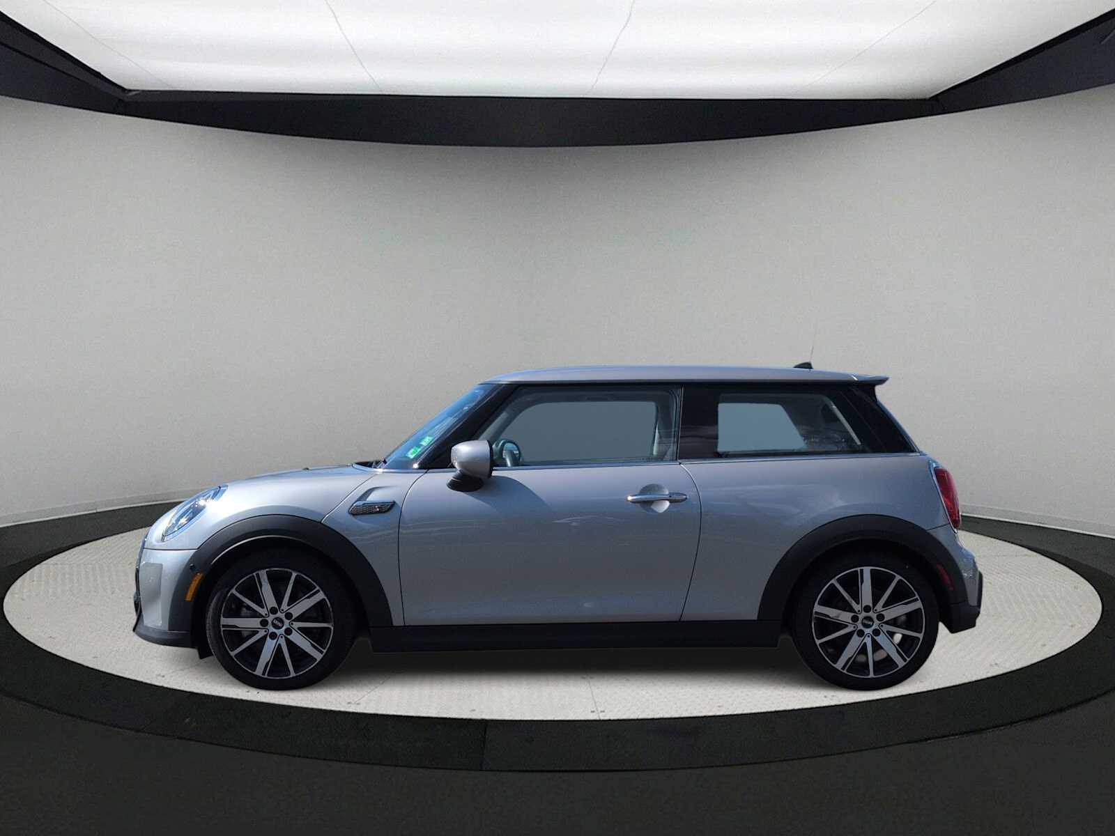 Thumbnail: 2024 MINI Cooper Hardtop - 5