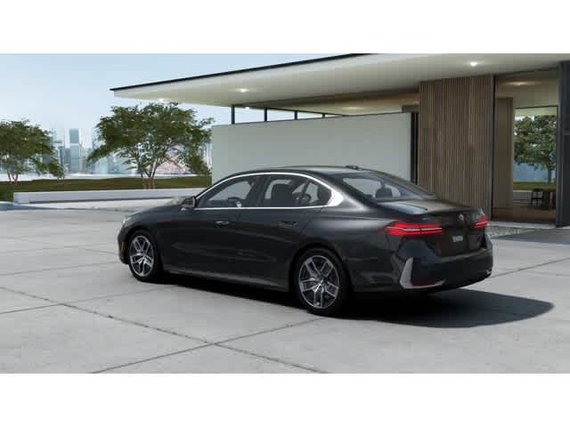 Thumbnail: 2026 BMW 5 Series - 2