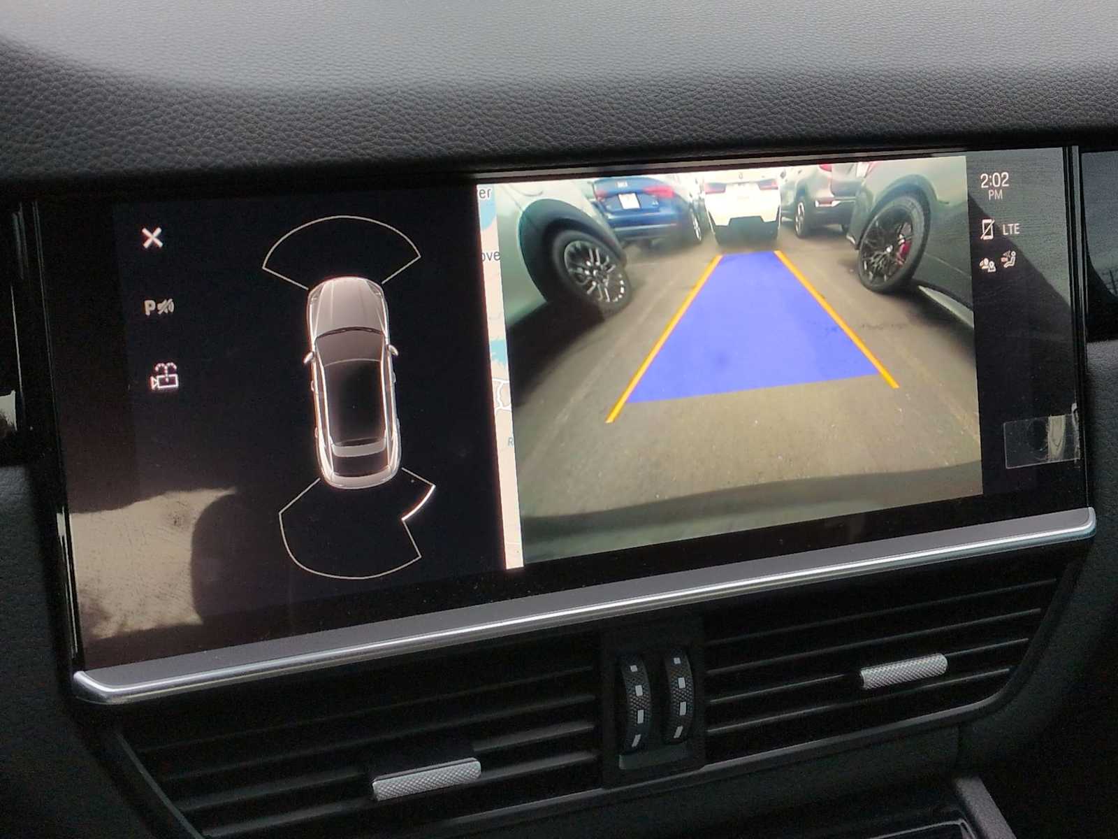 Thumbnail: 2022 Porsche  - 31