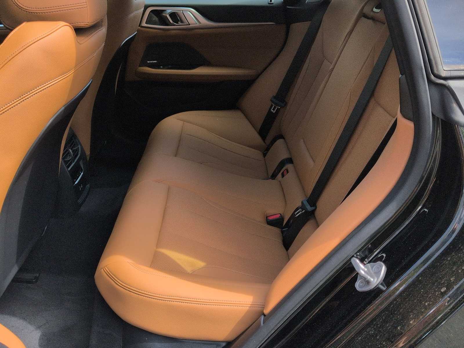 Thumbnail: 2026 BMW i4 - 21