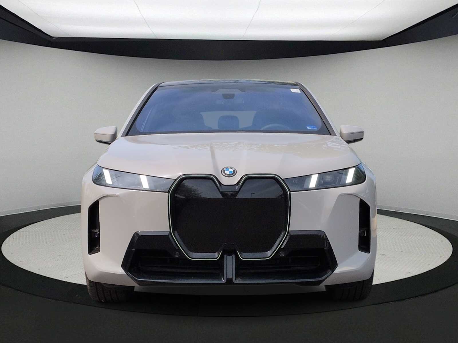Thumbnail: 2026 BMW iX - 3