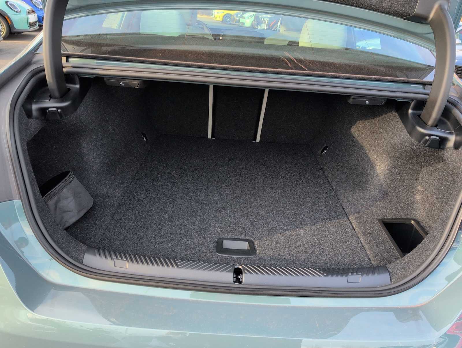 Thumbnail: 2026 BMW i5 - 32