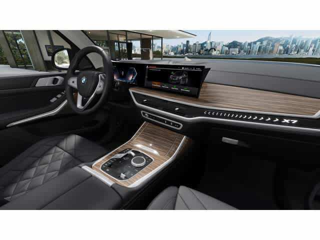 Thumbnail: 2026 BMW X7 - 13