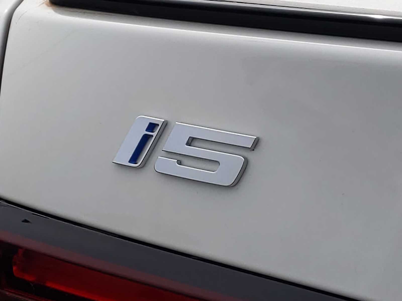 Thumbnail: 2025 BMW i5 - 12